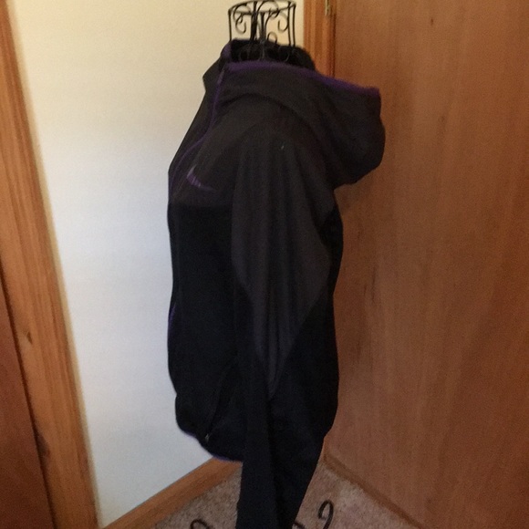 Nike Therma fit Jacket💜 - Picture 6 of 10